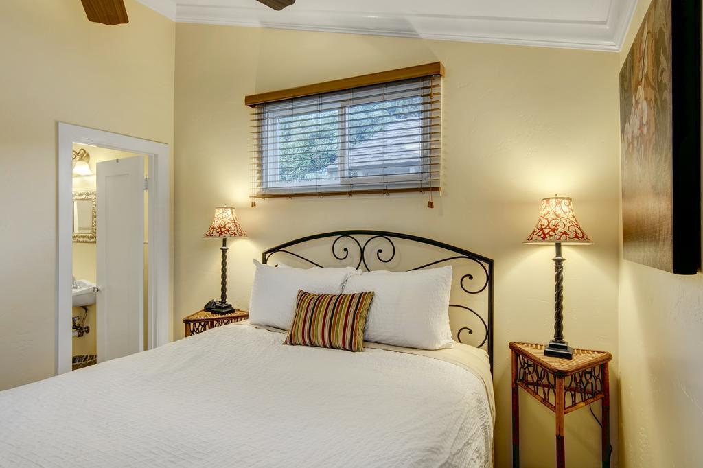 Hillcrest House 3*